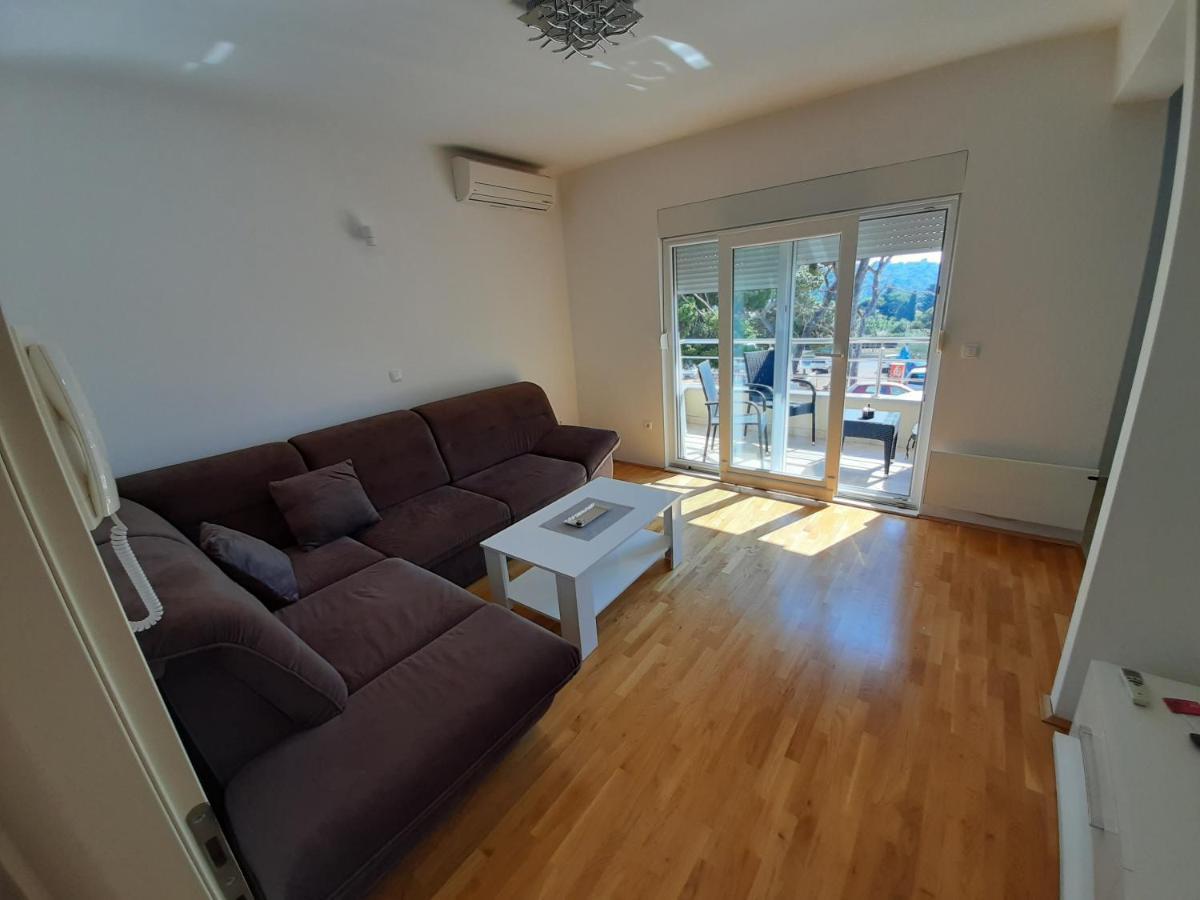 Apartman U Centru Makarske Makarska Buitenkant foto